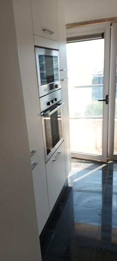 Global Guest Pn Rooms Lisbon Bagian luar foto